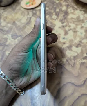 Samsung Galaxy J7 16 GB Gold