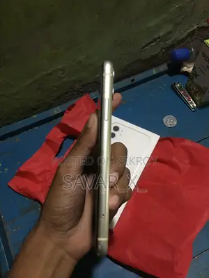 অ্যাপল আইফোন ১১ ১২৮ জিবি সাদা