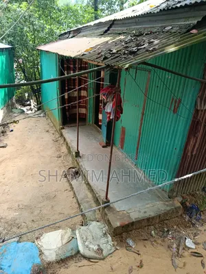 তিন শতক ঘর সহ তিন রুম