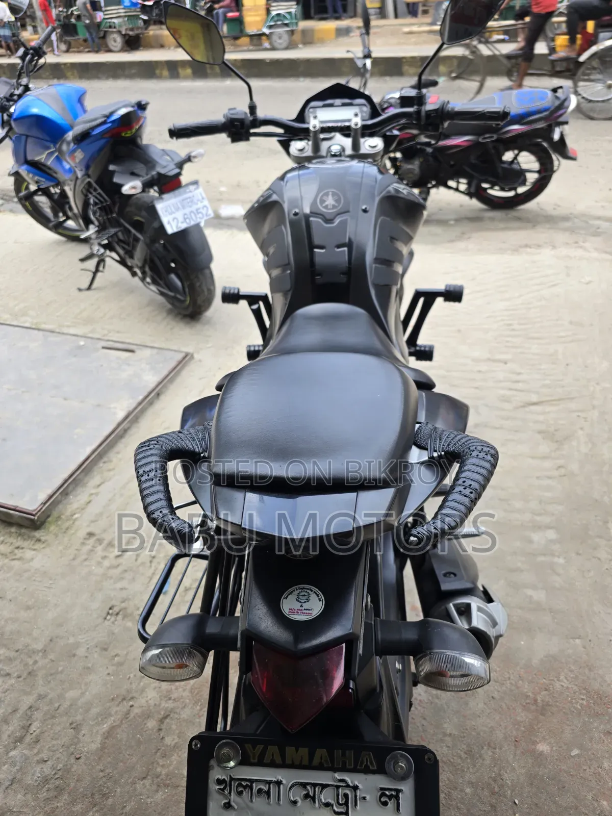 ইয়ামাহা এফজেড ২০২২ কালো