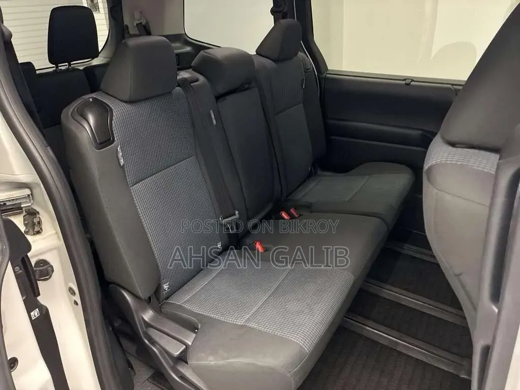Toyota Noah 2022 Pearl