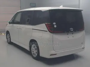 Toyota Noah 2022 Pearl