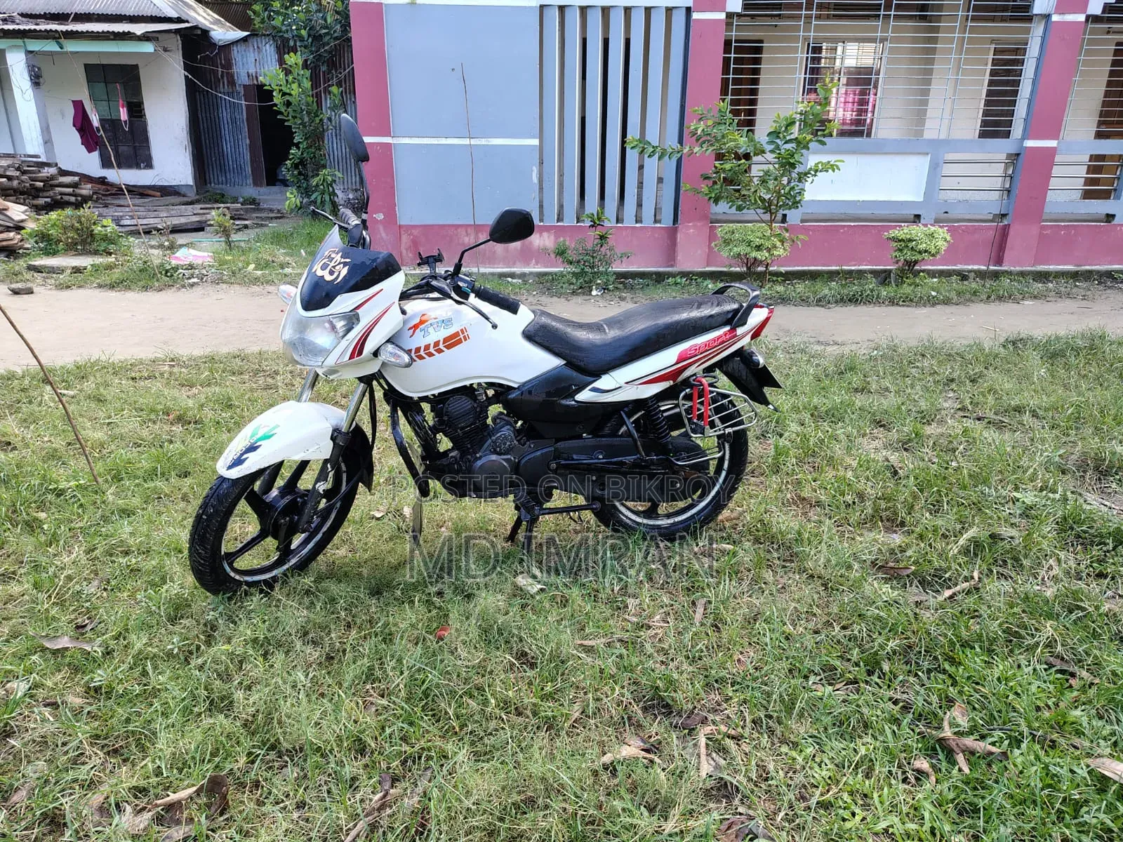 টিভিএস ২০১৪ সাদা