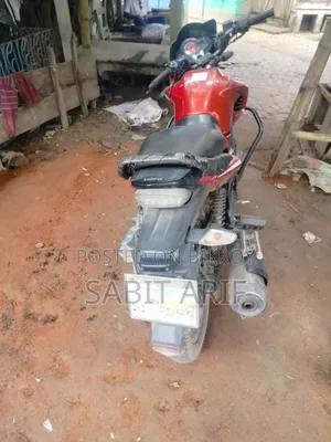 হিরো হাংক ২০১৮ রেড