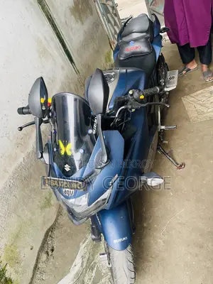 সুজুকি জিক্সার ২৫০ ২০২৬ নীল