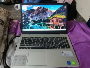 Laptop Dell Inspiron 15 3501 4GB Intel Core i5 HDD+SSD 1T