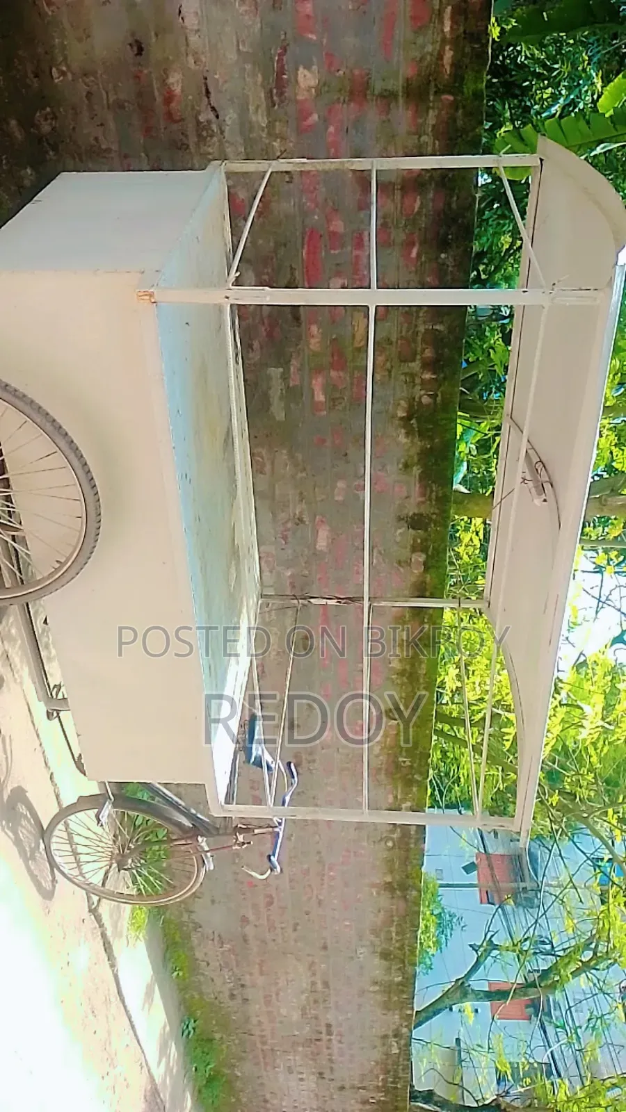 এই গাড়িটি বিক্রি হবে 