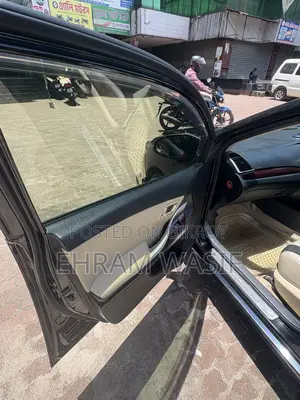 Toyota Premio 2016 Black