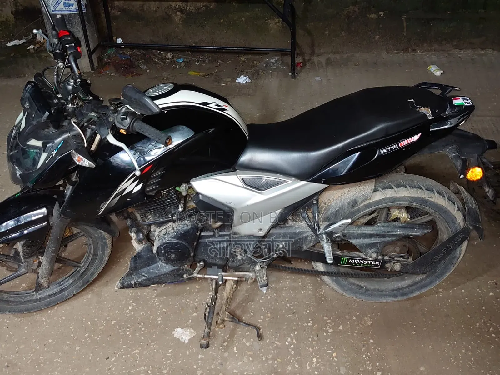TVS Apache RTR 160 4V 2024 Black