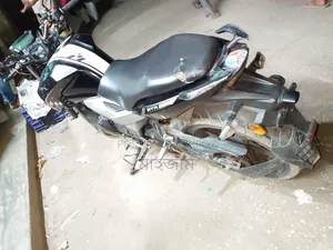 TVS Apache RTR 160 4V 2024 Black