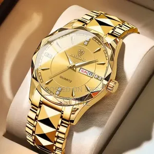 BINBOND Premium Golden Quartz Men's Watch