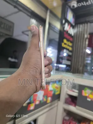 Apple iPhone 8 64 GB Gold