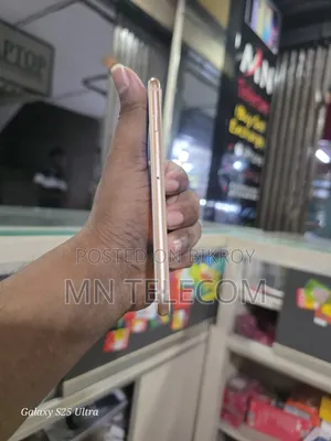 Apple iPhone 8 64 GB Gold