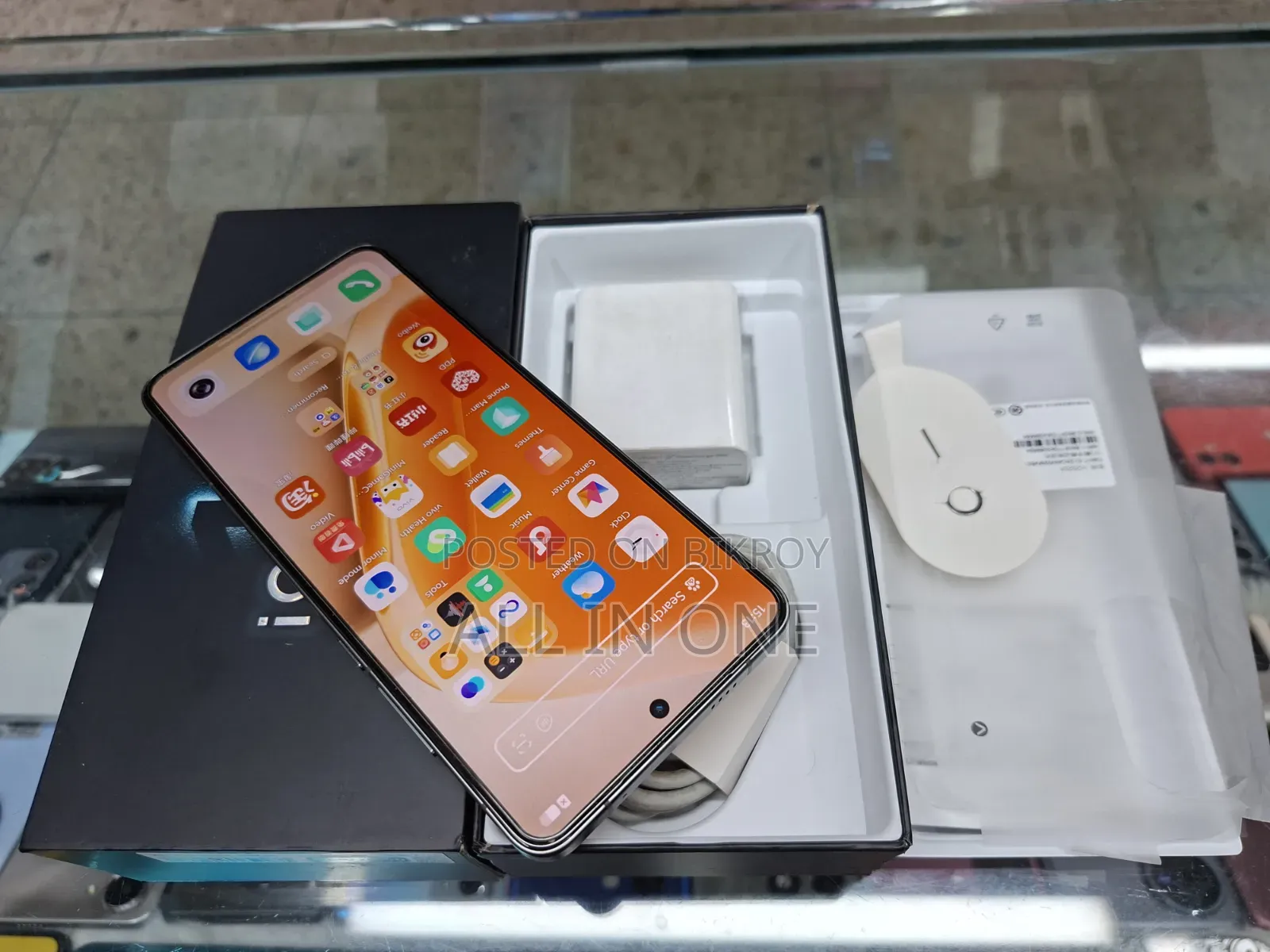 iQOO 11 256 GB Orange