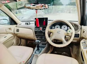 Nissan Sunny 2006 Black