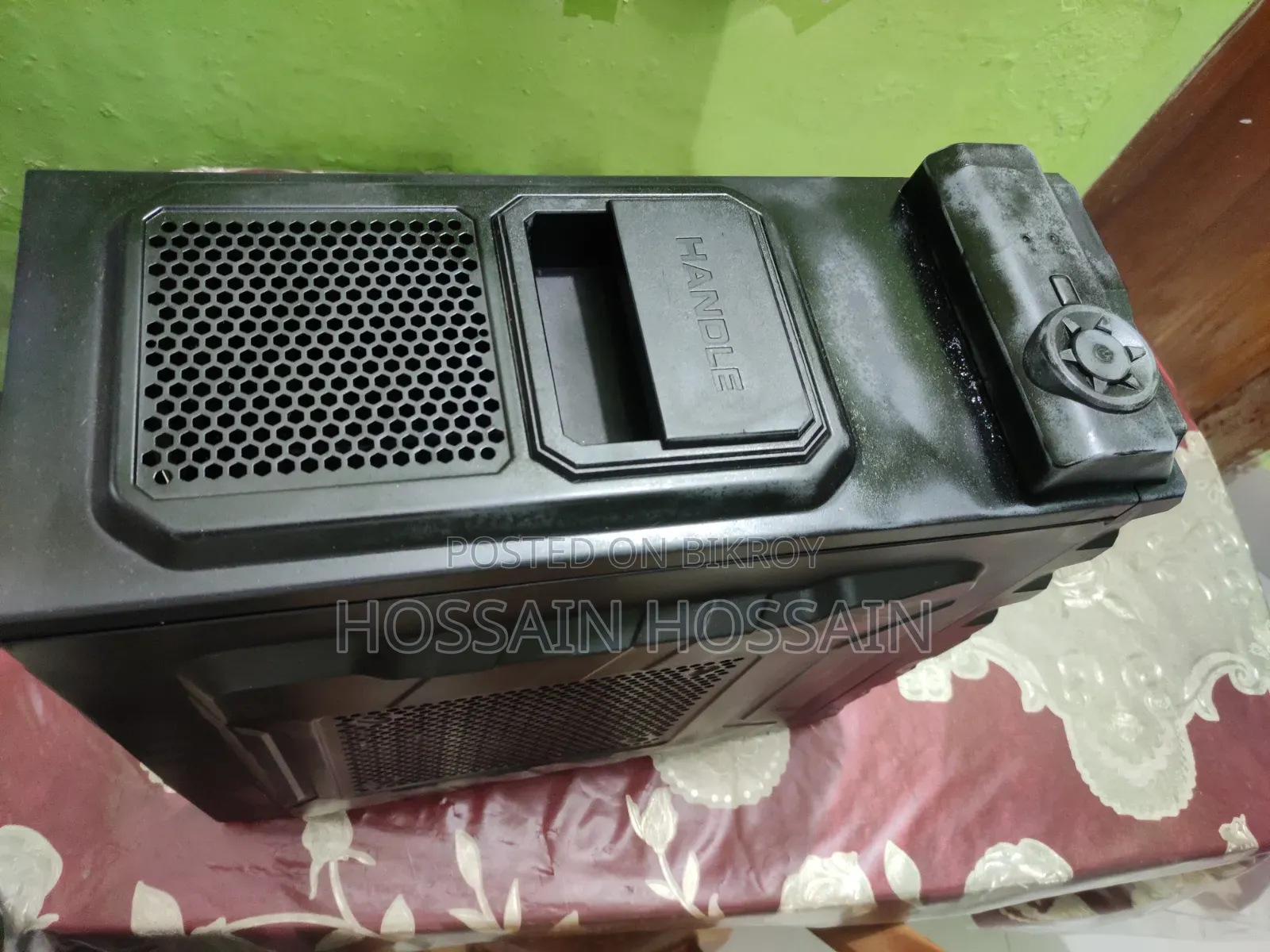 Desktop CPU Casing (Casing is extremely sturdy and heavy)