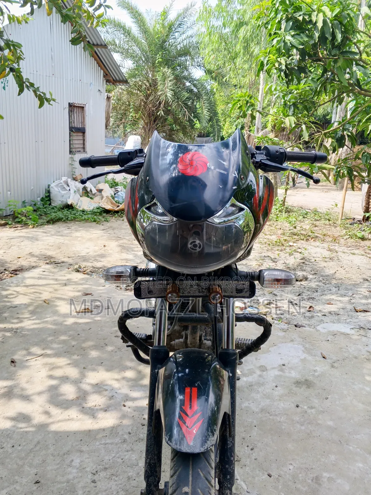 বাজাজ ডিসকভার ১২৫ ২০১৫ কালো