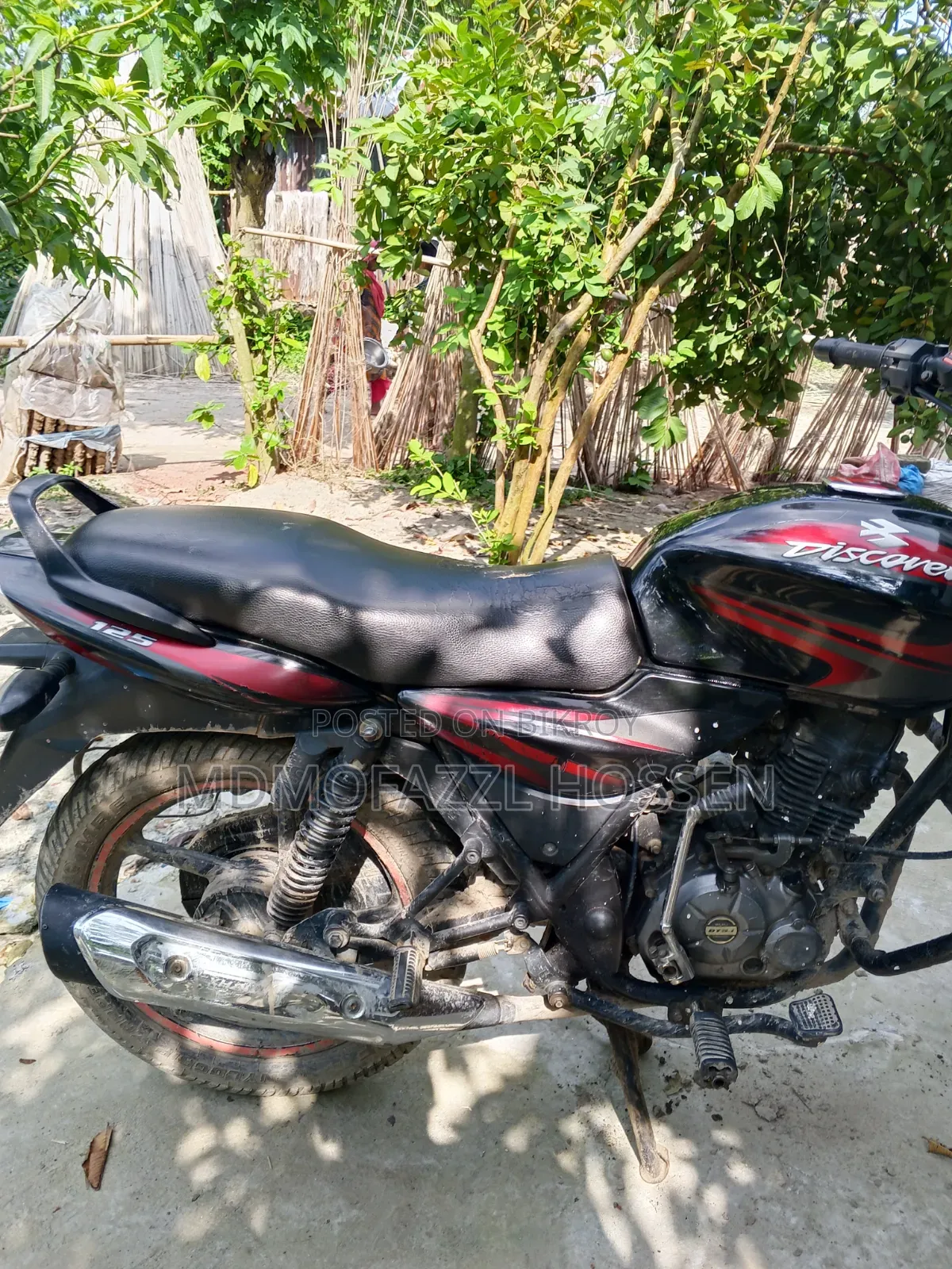 বাজাজ ডিসকভার ১২৫ ২০১৫ কালো