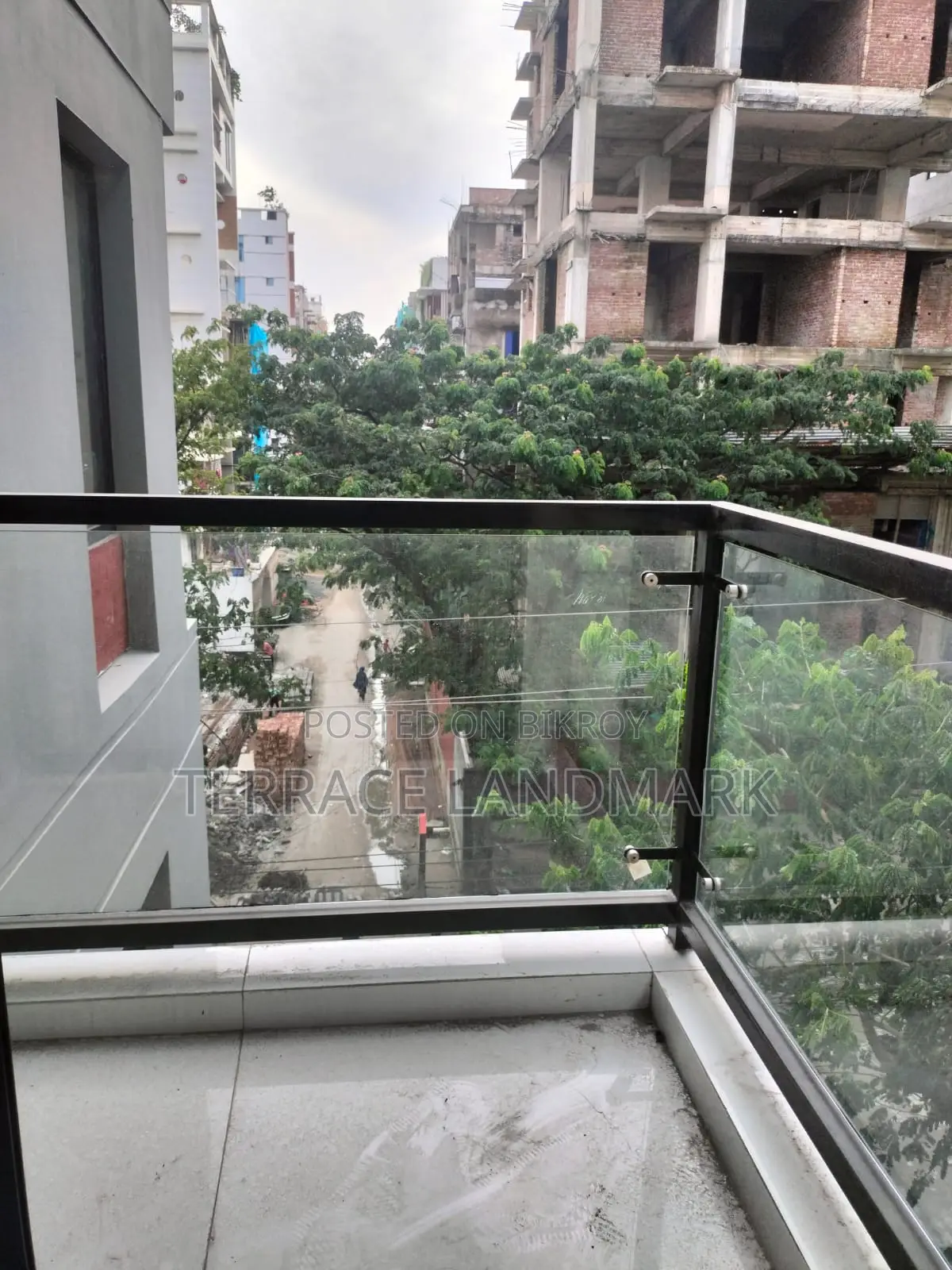 বসুন্ধরায় ৪ বেডরুমের অ্যাপার্টমেন্ট বিক্রয়ের জন্য
