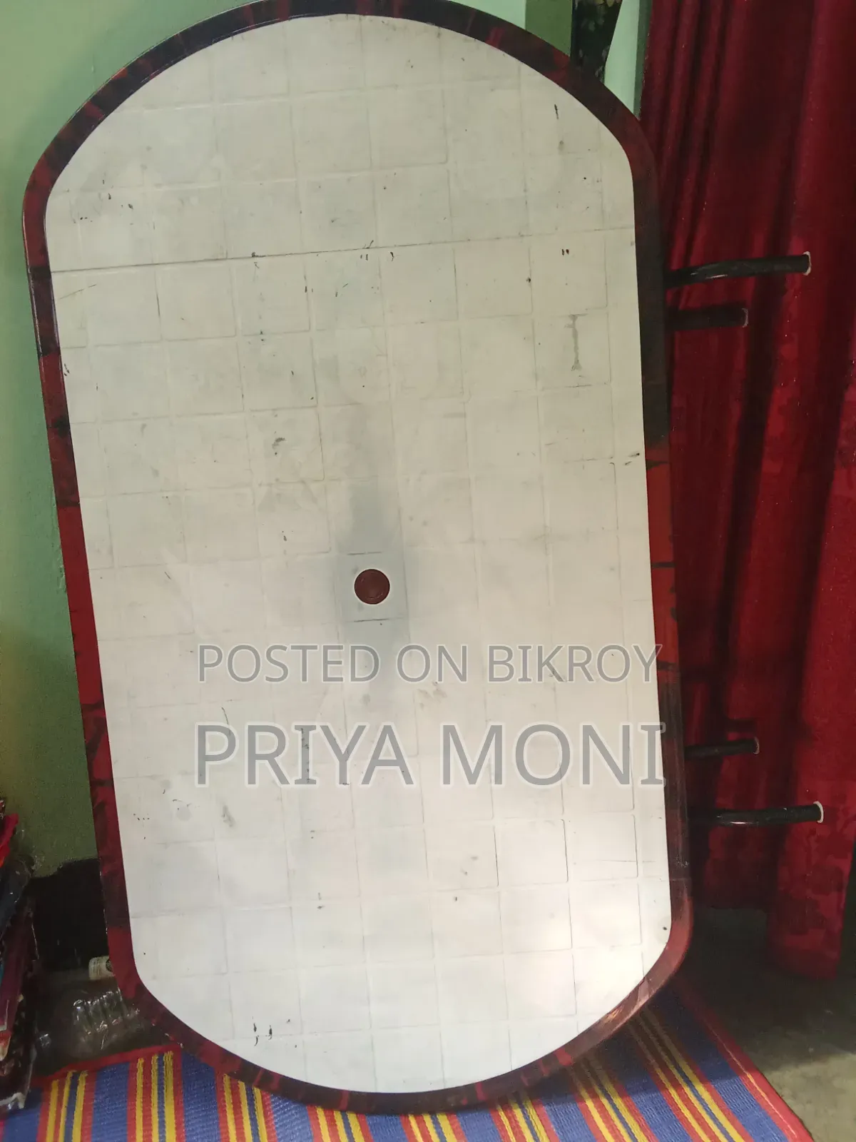 ফোল্ডিং টেবিল