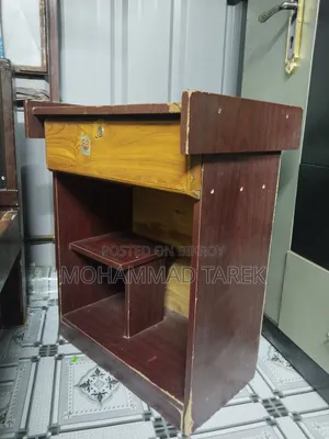 ক্যাশ টেবিল অর কম্পিউটার টেবিল