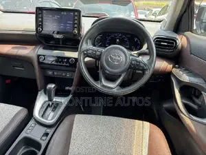 New Toyota Yaris Cross 1.5 All-Wheel Drive 2021 Red