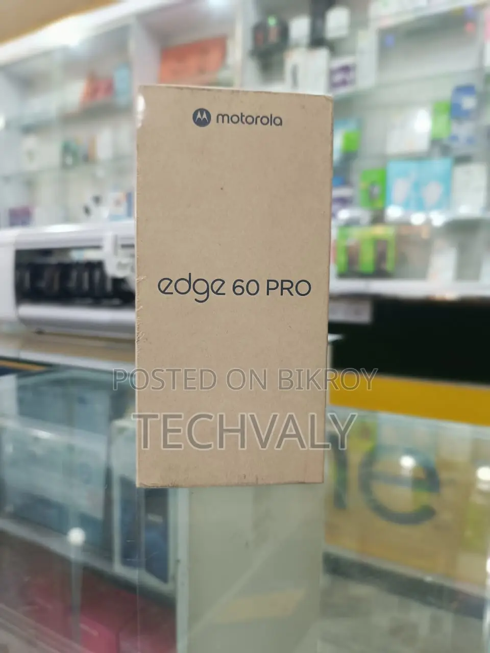 নতুন মোটোলোরো এজ ৬০ প্রো ২৫৬ জিবি