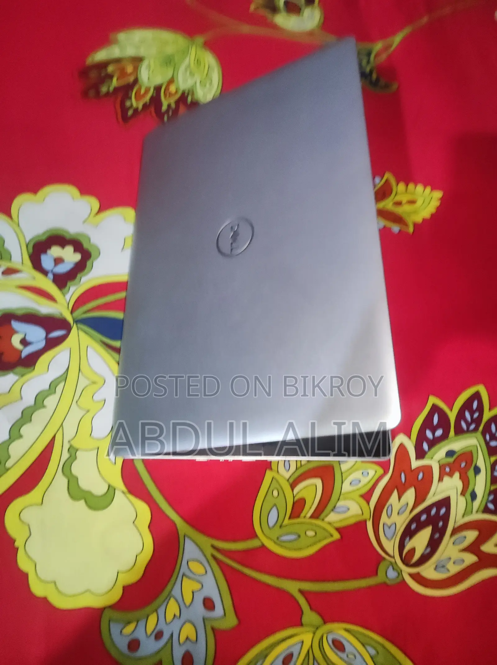 ল্যাপটপ ডেল ইন্সপায়রন ১৫ ৪জিবি ইন্টেল কোর আই৩ এসএসডি ২৫৬জিবি