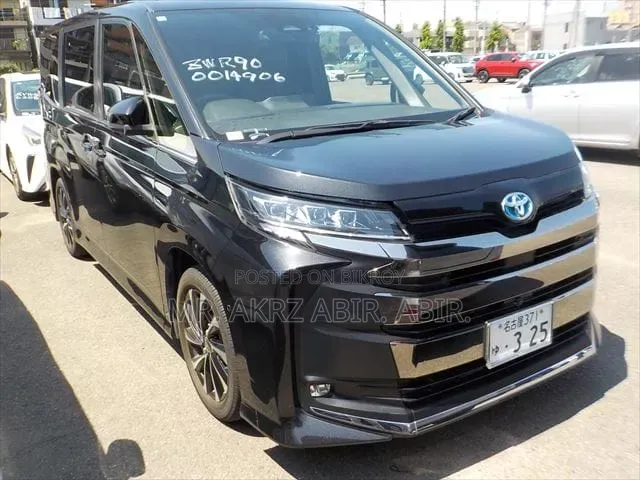 Toyota Voxy 2022 Black