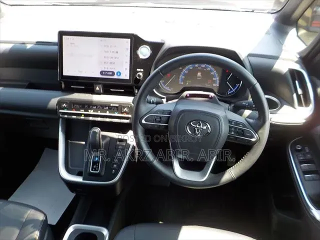 Toyota Voxy 2022 Black