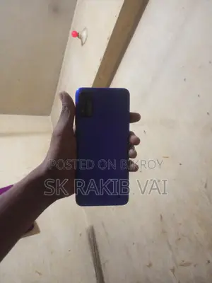 Symphony Z33 32 GB Blue
