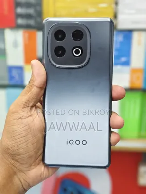 iQOO 256 GB Blue