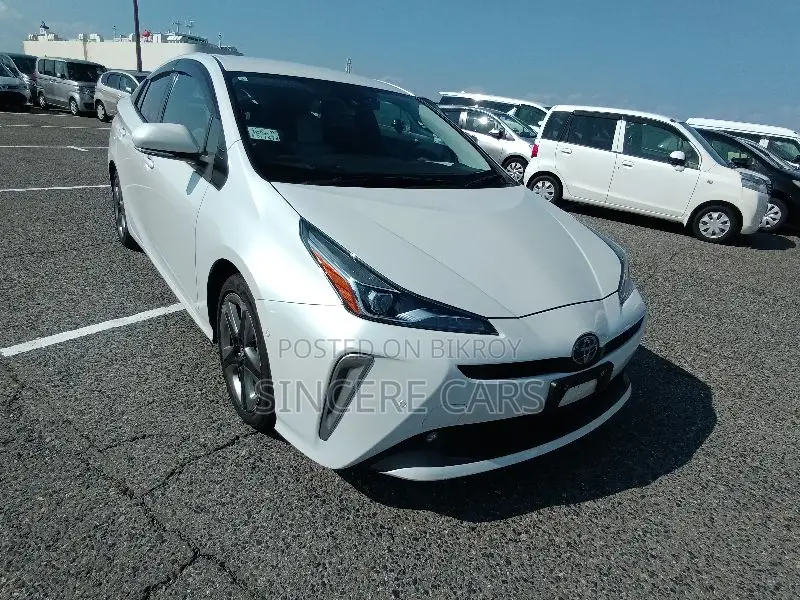 Toyota Prius 2021 Pearl