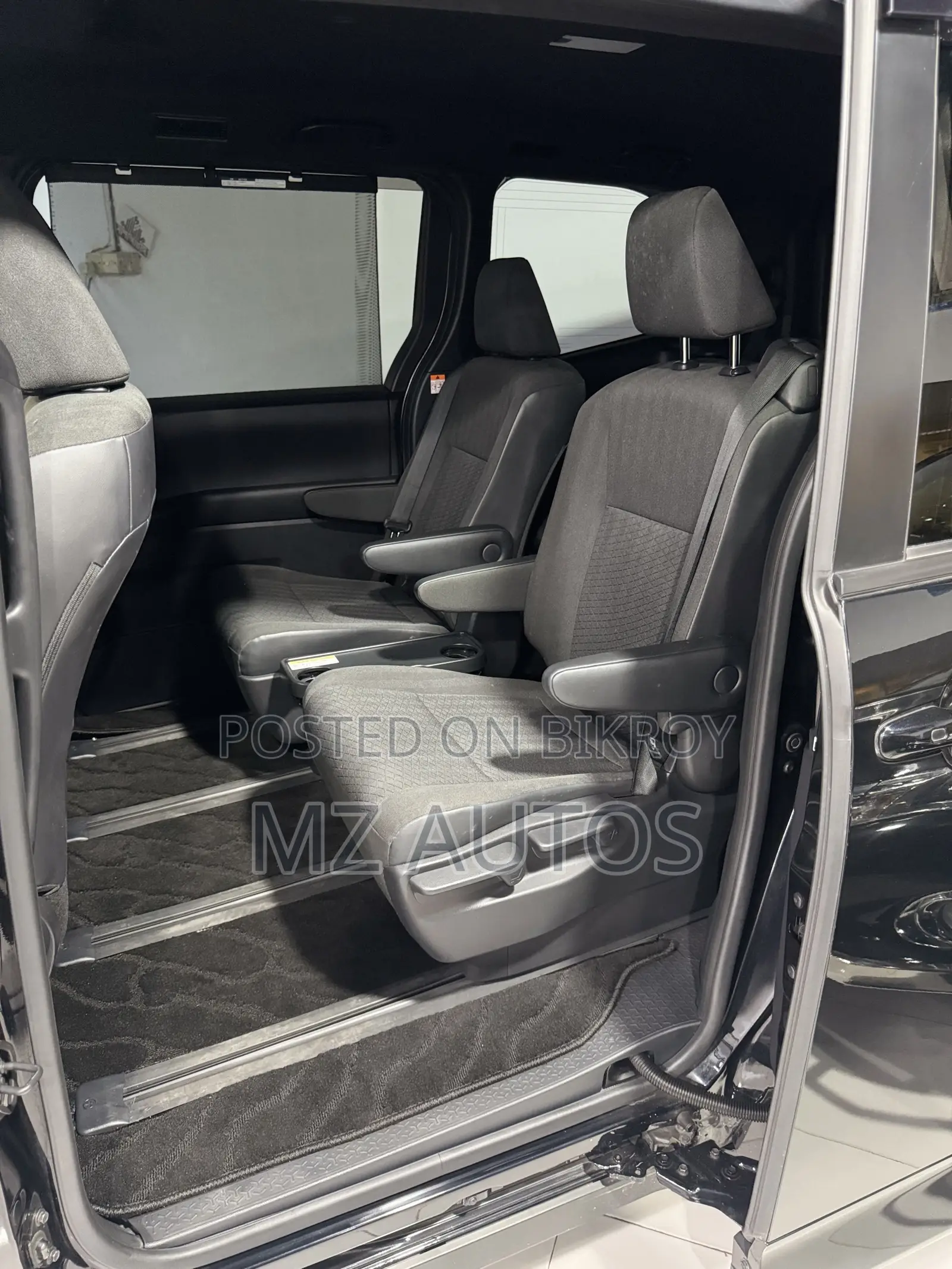 Toyota Voxy Hybrid S-G 2WD 7-Seater 2022 Black