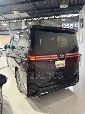 Toyota Voxy Hybrid S-G 2WD 7-Seater 2022 Black