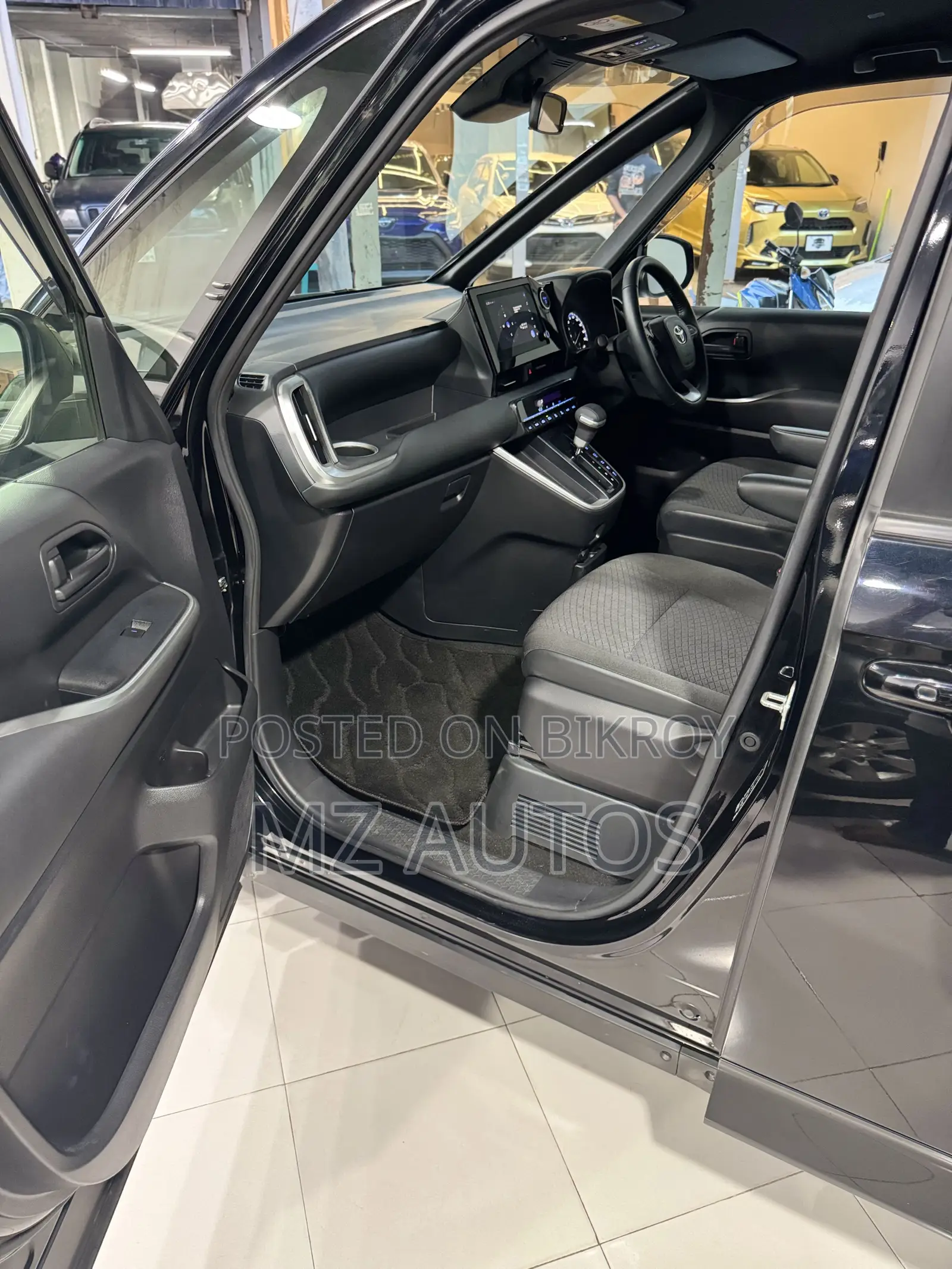 Toyota Voxy Hybrid S-G 2WD 7-Seater 2022 Black