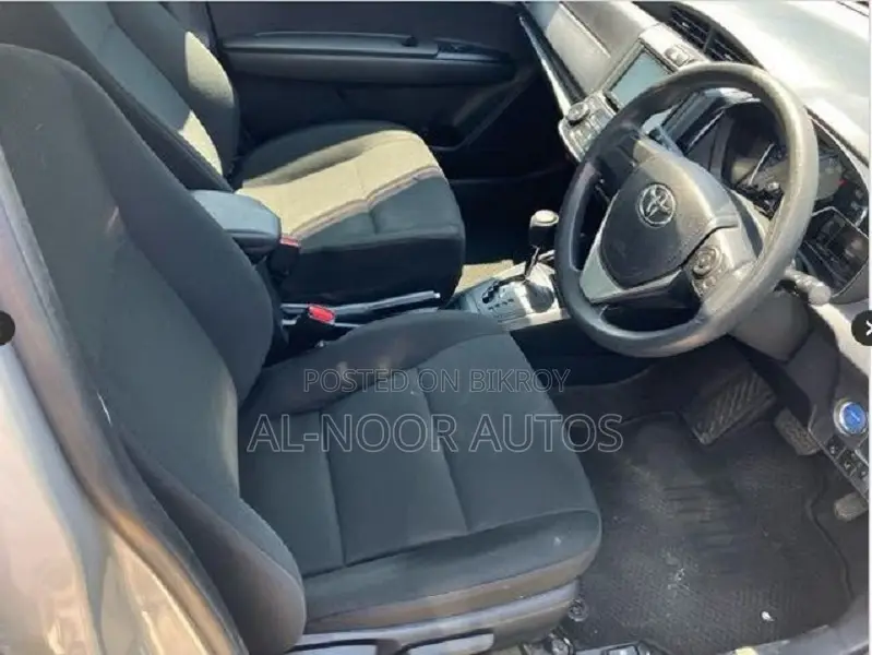 Toyota Axio 2021 Silver