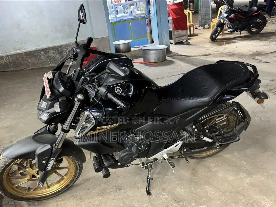 Yamaha R15 V3 2024 Black