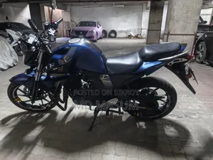 ইয়ামাহা এফজেড ২০১৯ নীল