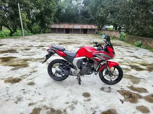 Yamaha YZF-R ২০২১ লাল