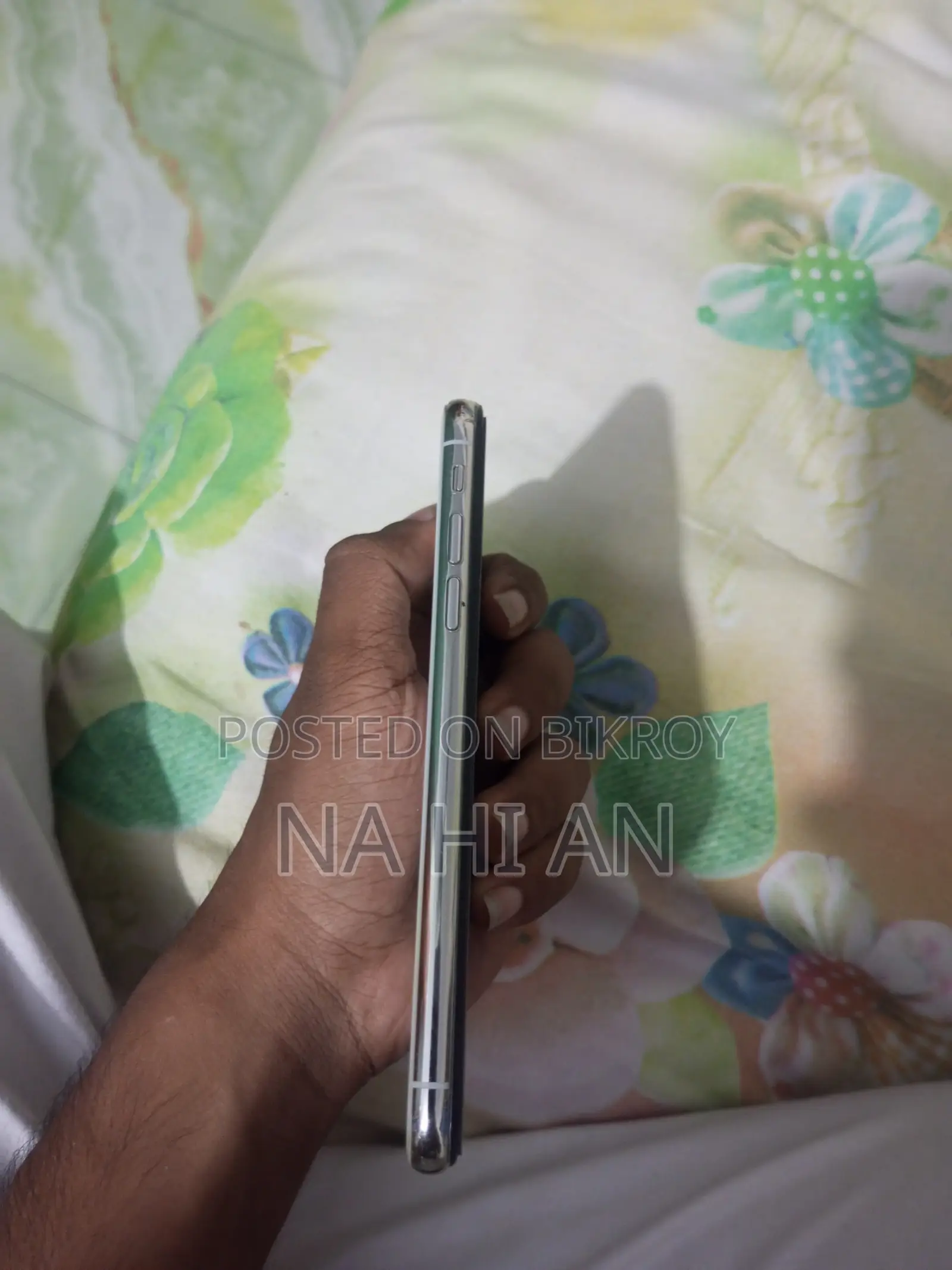 অ্যাপল আইফোন এক্সএস ৬৪ জিবি সাদা