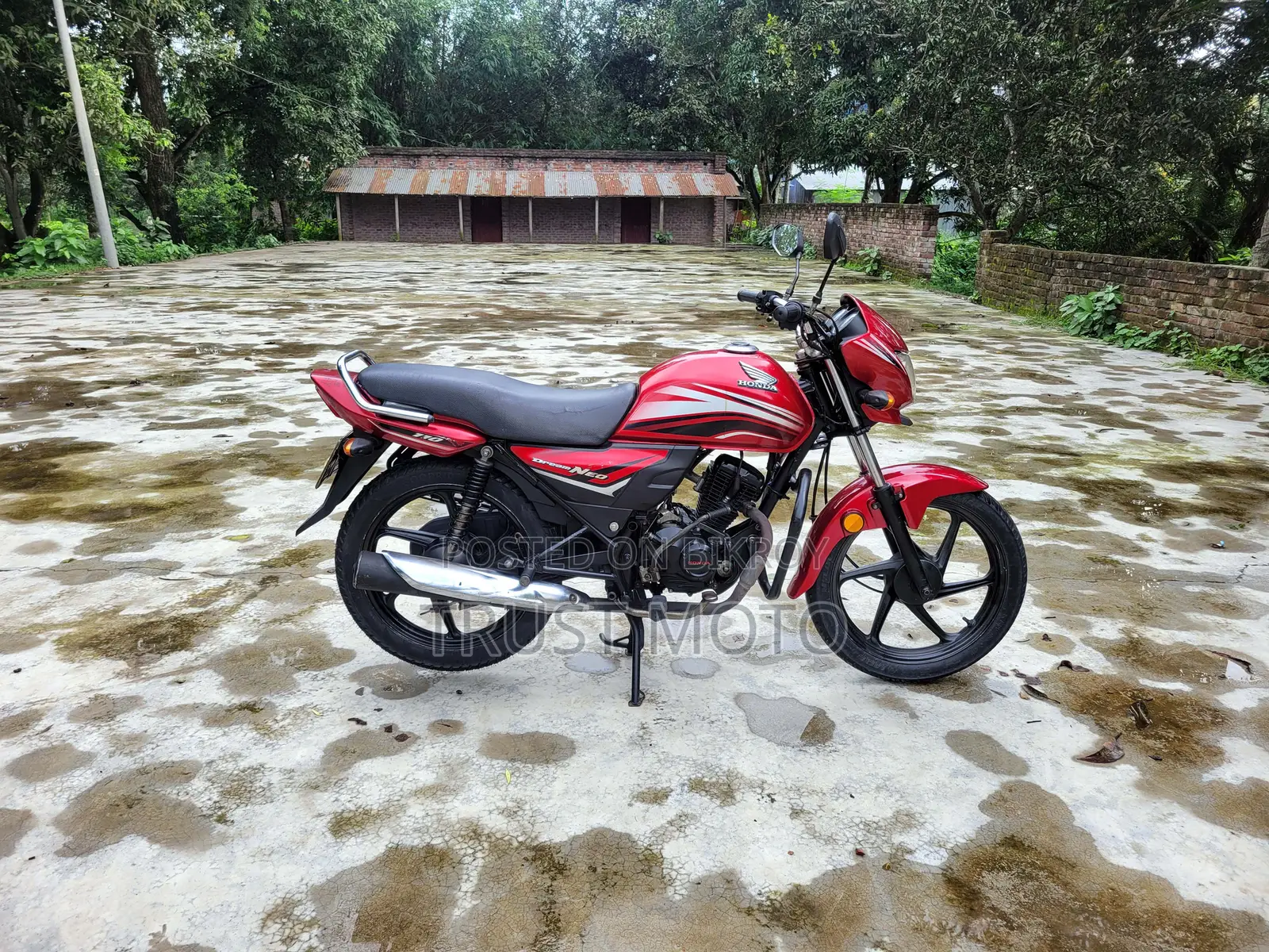 হোন্ডা ড্রিম নিও ২০১৯ লাল