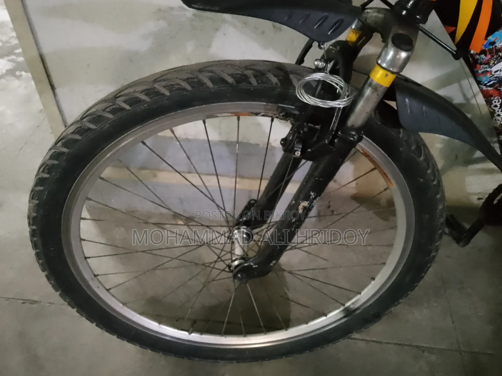 সাইকেলটা দেখতে নতুনের মত
