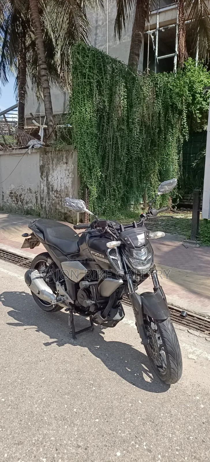 নিউ ইয়ামাহা এফজেড ২০২২ ব্ল্যাক