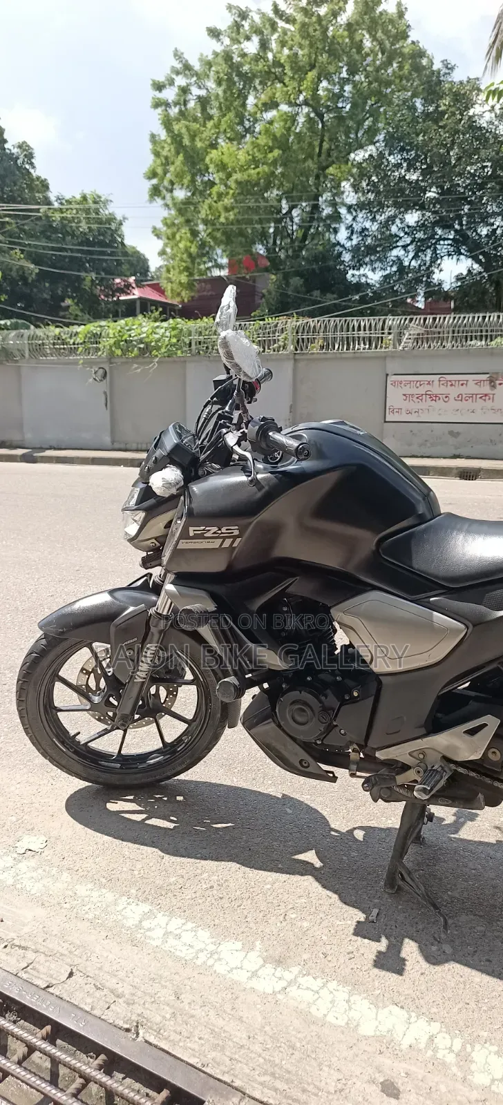 নিউ ইয়ামাহা এফজেড ২০২২ ব্ল্যাক