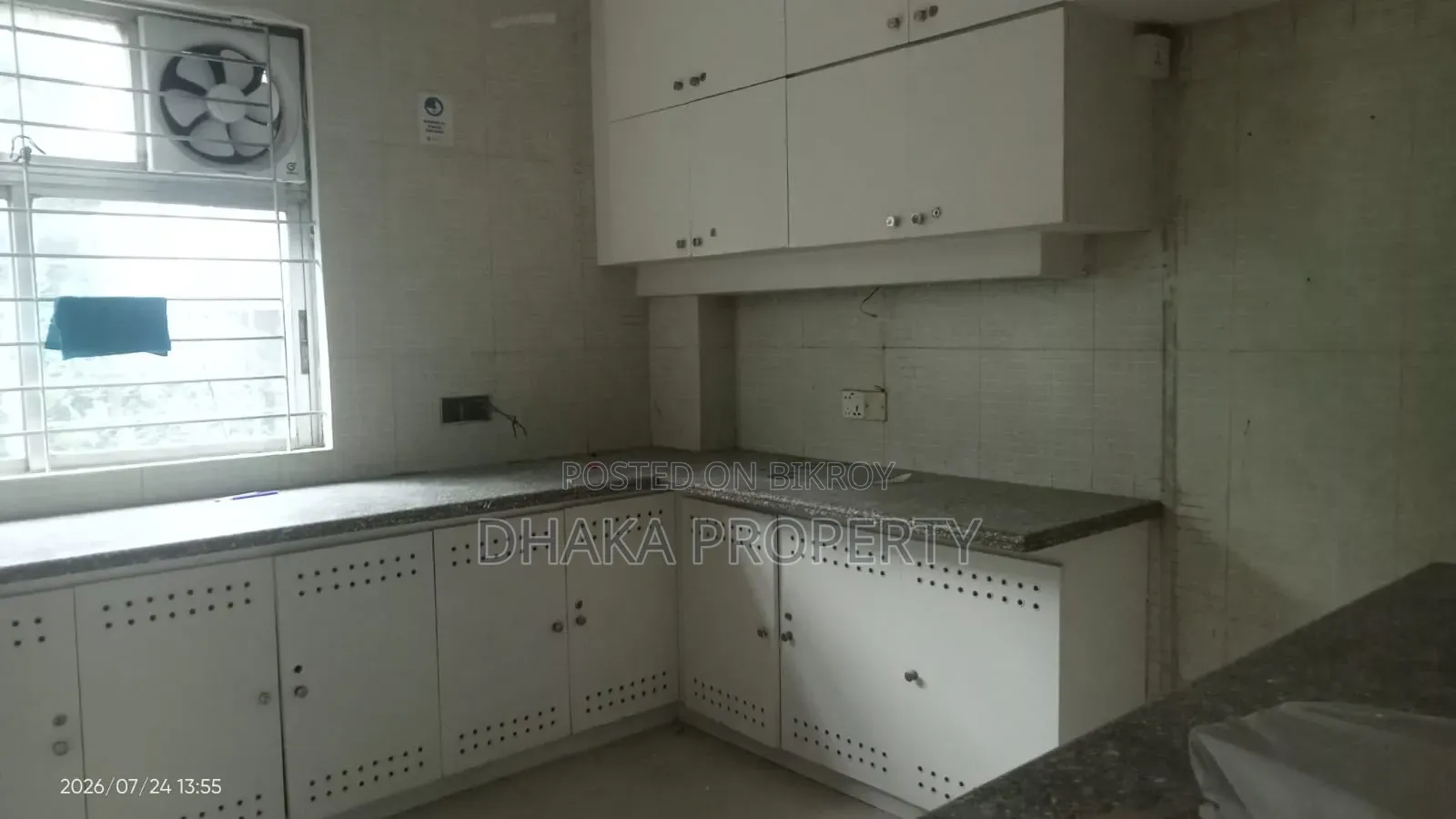 For Office Rent at Gulshan 2750SqFt.