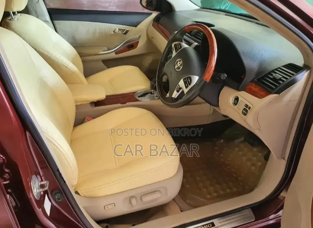 Toyota Premio 1.5 Two-Wheel Drive 2013 Maroon