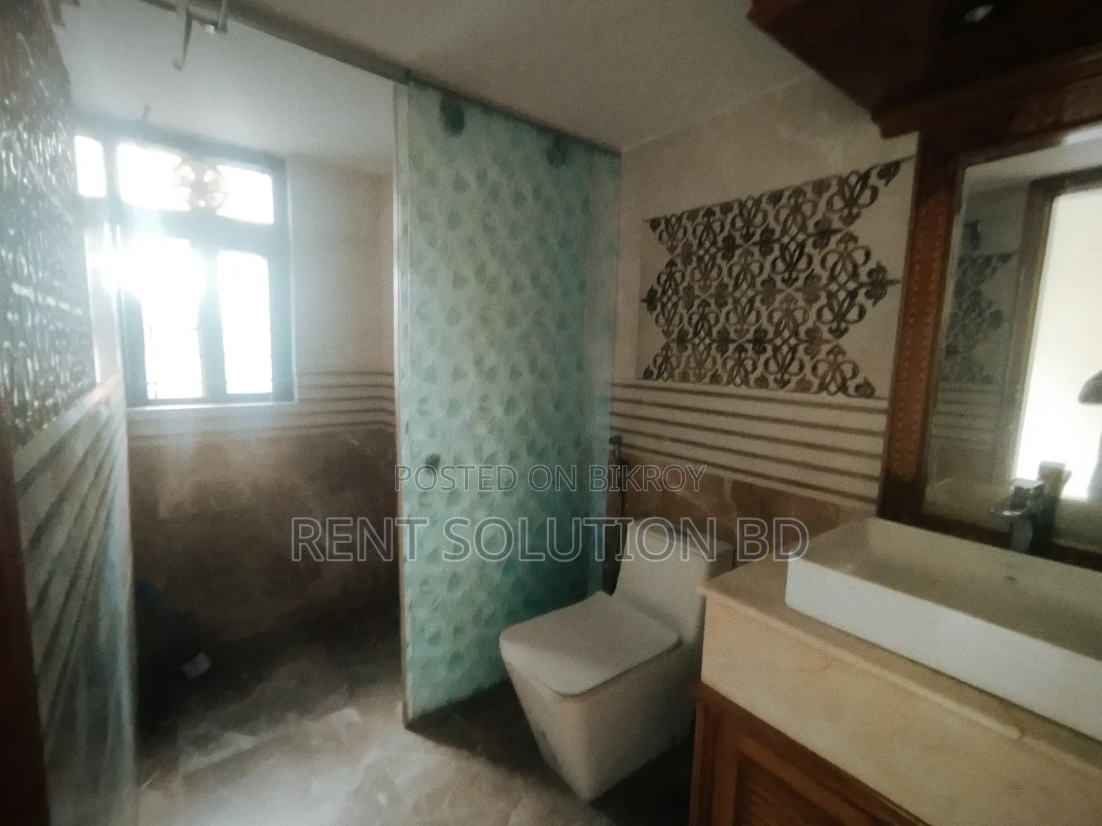 Gorgeous Semi Furnished Office / House Rent at Gulshan 2