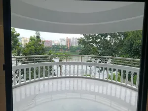 Lake View Luxurious Office Space Rent at Gulshan 1