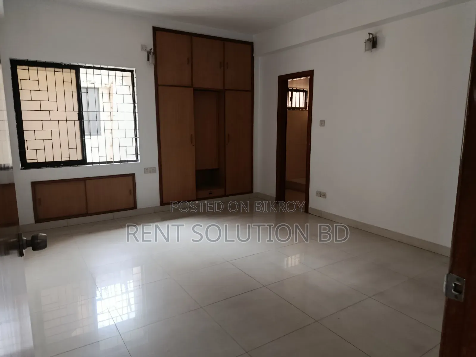 Lake View Luxurious Office Space Rent at Gulshan 1